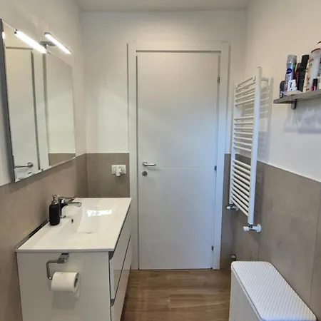 Apartament Jami House